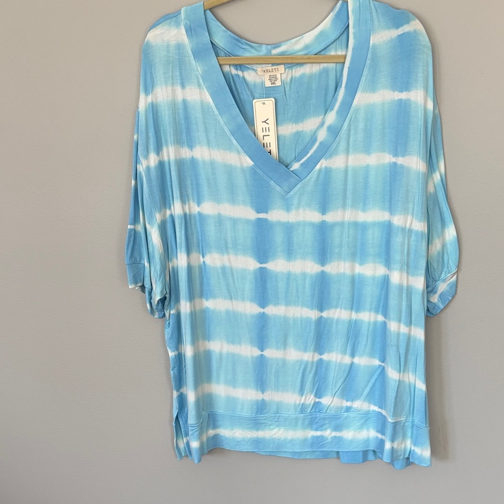 Yelete Light Blue and White Tie-Dye V-Neck Tunic